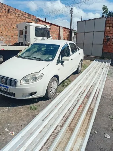 Fiat Linea Essence Dualogic 1.8 Flex 16V 4P 2013