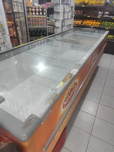 Vendo ilha para congelado de 3mt