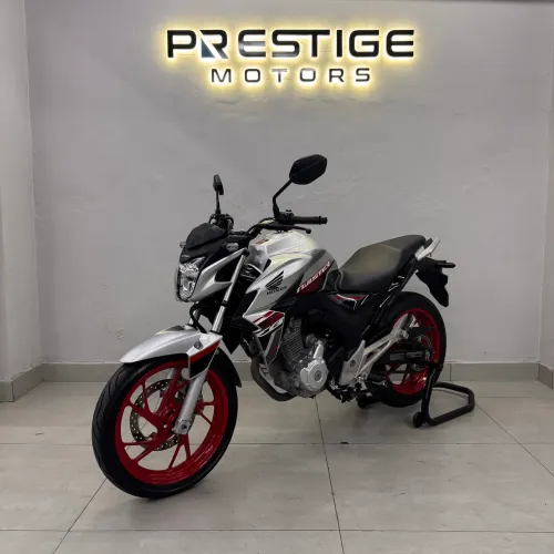 Honda CB Twister 2021 - Incríveis 2 Mil Km - Estado de Zero - Única Dona