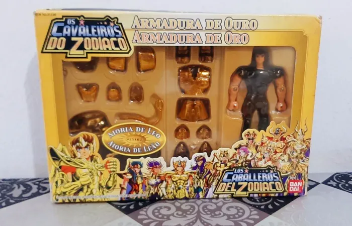 Boneco cavaleiros do zodiaco Leão Bandai