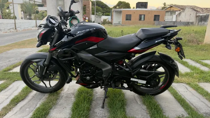 Dominar D200 2025/2025 - Oportunidade!!!