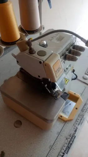 Vendo máquina de costura Overloque Siruba