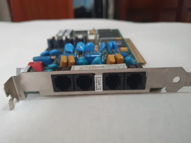 CARTÃO DE FAX DE VOZ DIALOGIC D/4PCI D4PCI 4 PORTAS PCI 04-2488-001 96-0676-001