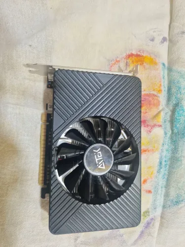 Placa de video GTX550 Ti 2GBVram