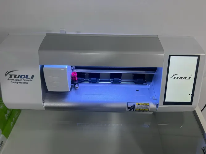 Máquina de Corte Películas Hydrogel 