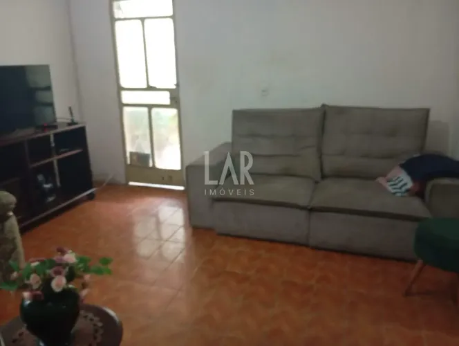 Casa à venda, 5 quartos, 1 suíte, 1 vaga, Sagrada Família - Belo Horizonte/MG