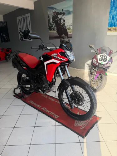 Sahara 300 11 mil km troco e financio