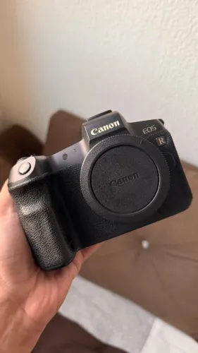 OPORTUNIDADE - Canon EOS R FULL FRAME | 333 mil cliques | PERFEITO ESTADO DE FUNCIONAMENTO