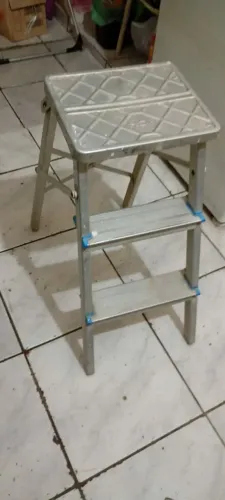 Cavalete, escada 