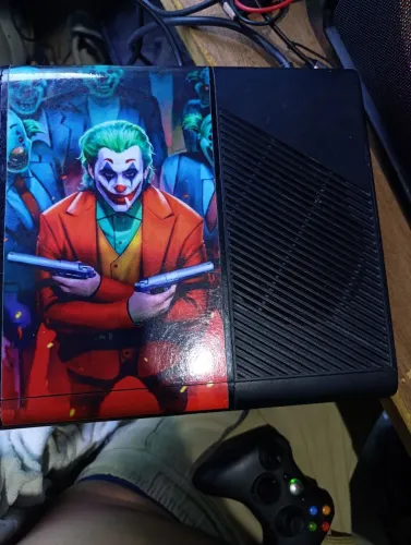 Xbox 360 Super Slim RGH + HD 1TB com Aurora + Preventiva Feita!