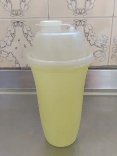 Copos e Coqueteleira Tupperware