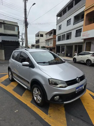 Volkswagen Crossfox 1.6 MI Total Flex 8V 5P 2011