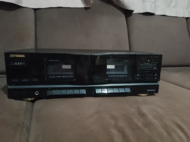 Vendo Tape deck Fischer duplo auto reverse gravando funcionando perfeitamente marca de uso