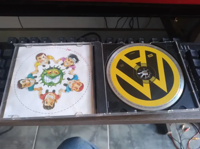 CDs para colecionadores (mamonas assassinas)