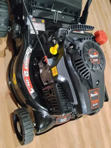Cortador de Grama à Gasolina 3,5 HP 4 Tempos TLM420RM-38 TOYAMA
