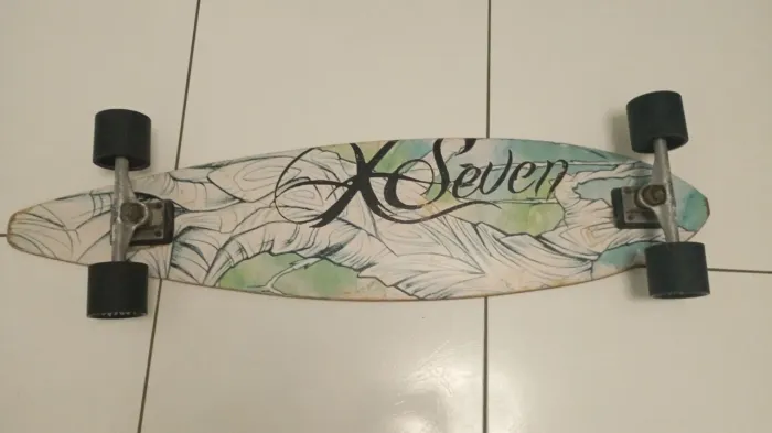 Vendo Longboard X Seven bem conservado