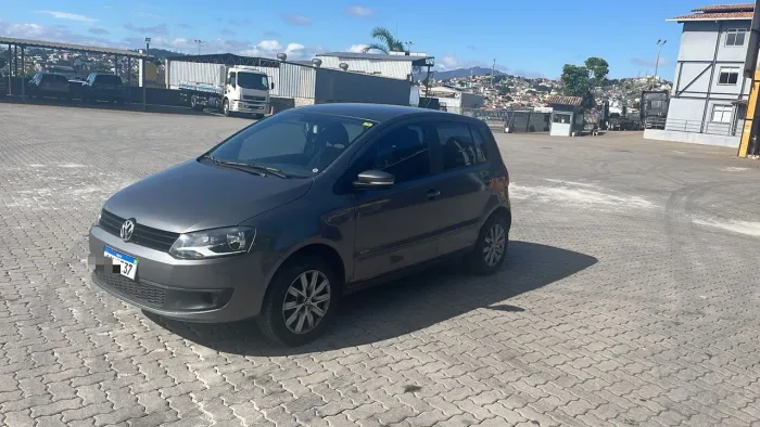 Volkswagen Fox 1.0 MI Total Flex 8V 5P 2013