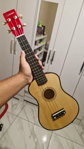 Ukulele acústico 