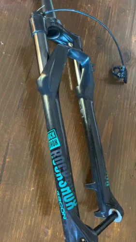 *Suspensão Rockshox Recon RL 32 - 100mm - Boost 15x110mm - com trava remota