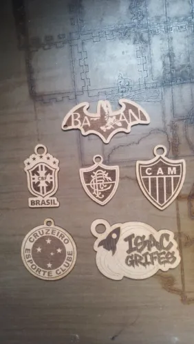 Chaveiros em MDF personalizados de até 6cm