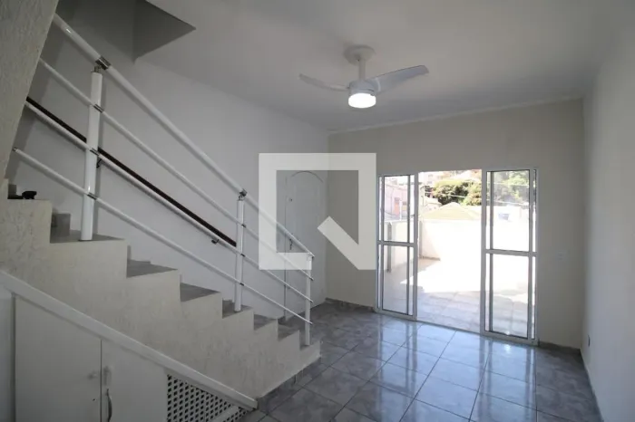 Casa à Venda - Água Fria, 3 Quartos, 123 m2
