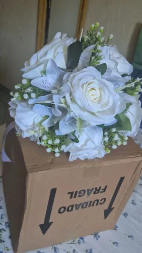 Buque de noiva casamento civil. 