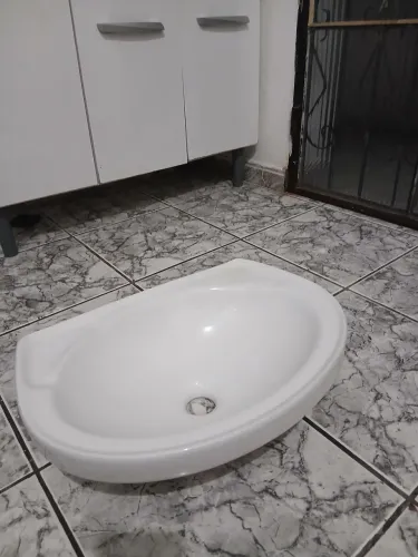 Pia de Cerâmica para banheiro