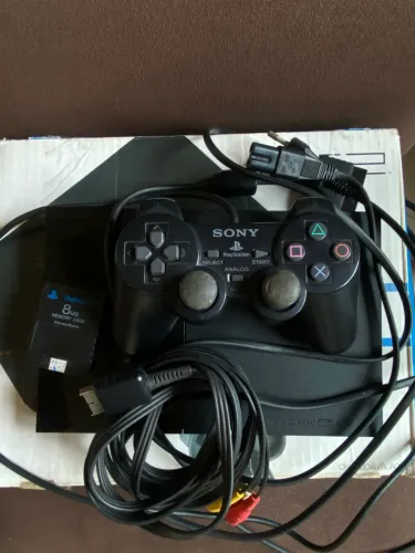 PS2 Slim Completo - NÃO POSSUI DEFEITO, VEM NA CAIXA ORIGINAL E + 5 JOGOS.