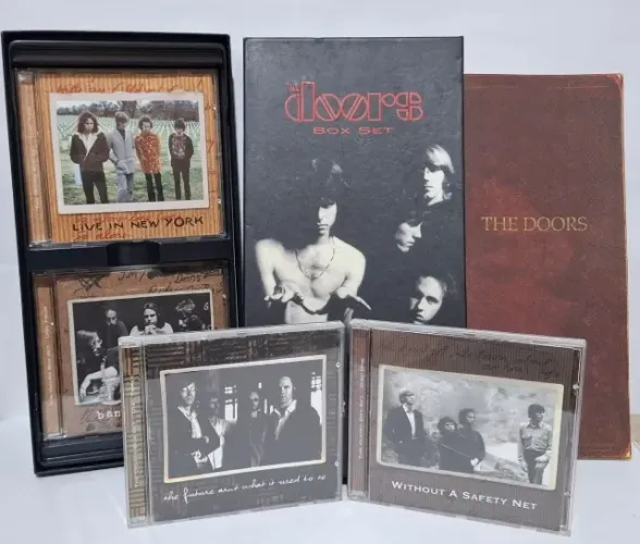 Box Set The Doors (4 Cds + Encarte / Livro Ilustrado)