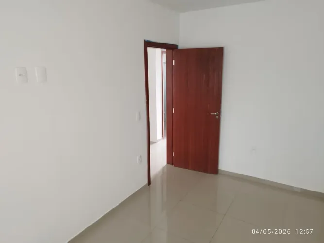 ## ALUGO, Prox Kobrasol, Capoeiras, Centro e Tudo Mais...##