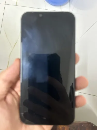 IPHONE 16e + 256GB - bateria 94%