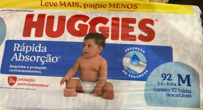 Fralda Huggies M e G