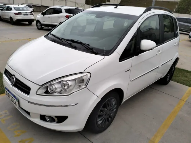 Fiat Idea Essence Dualogic 1.6 Flex 16V 5P 2013