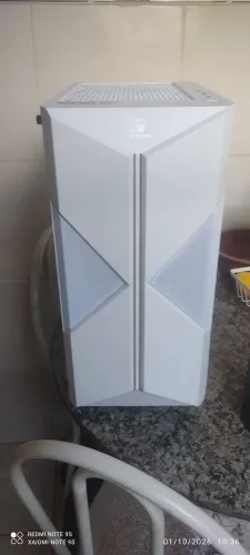 Gabinete gamer branco