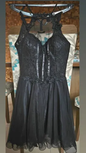 Vestido curto de festa - tamanho P