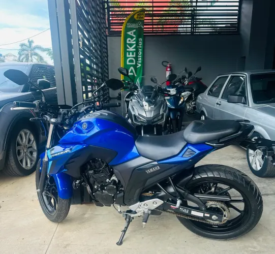 YAMAHA FZ 25