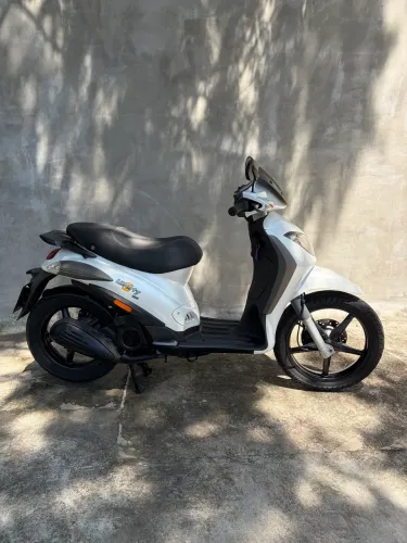 Scooter Italiana Piaggio 200cc