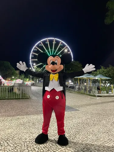 Fantasia Mickey personagem vivo