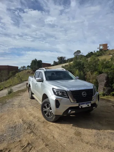 Nissan Frontier XE CD 4X4 2.3 Bi-TB Diesel Aut. 2025