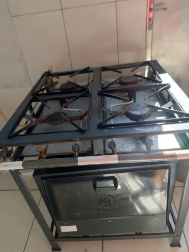 Fogão Industrial 4 Bocas com Forno MR Fogões - Alta Pressão / Robustez