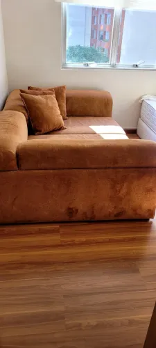 Sofa contemporâneo