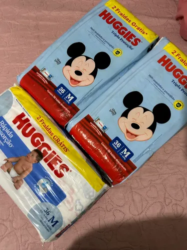 Fralda Huggies M