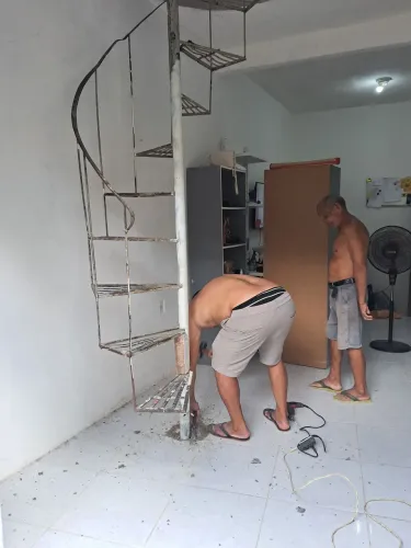 Escada de ferro