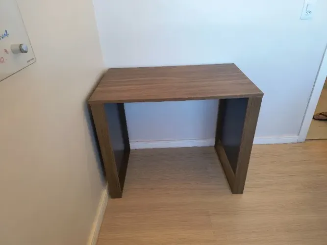 Mesa de escritório bege