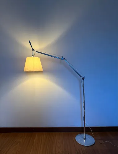 Luminária de piso articulada estilo ARTEMIDE TOLOMEO