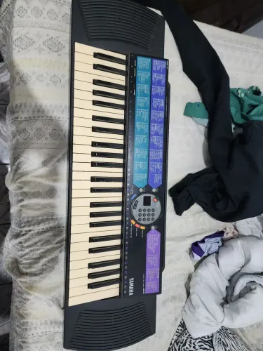 Teclado Musical Yamaha PSR-77 Japonês Vintage 49 Teclas (Sem Fonte)