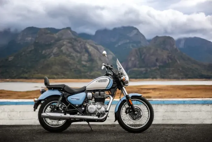Meteor 350cc Aurora Blue - Duvallyer Rodrigues - 21 9 9271 71 82 - Royal Enfield