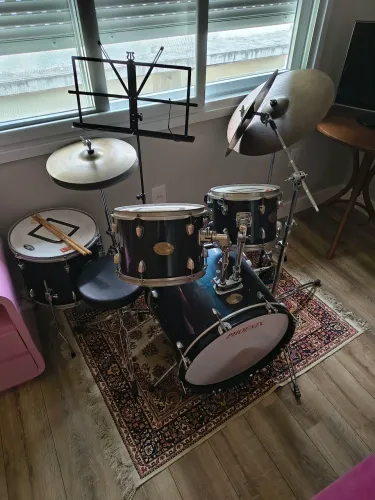 BATERIA ACUSTISCA COMPLETA + PRATO DE PERCUSSAO