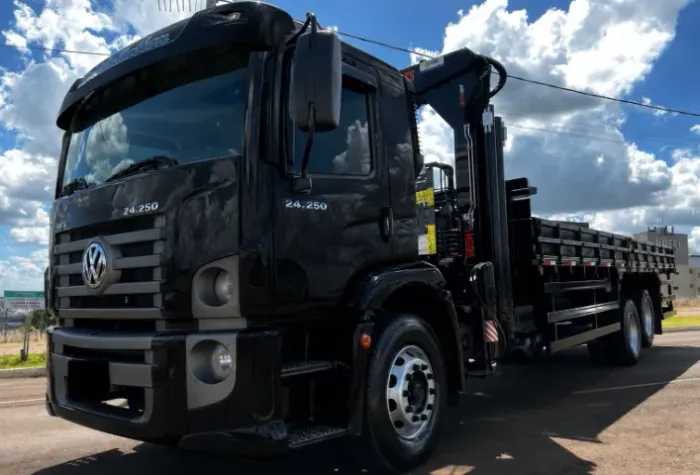 24-250 2011 com Munck 43 ton Particular