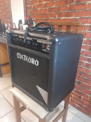 Cubo para contrabaixo - Amplificador contrabaixo - Meteoro Demolidor - 50 watts 